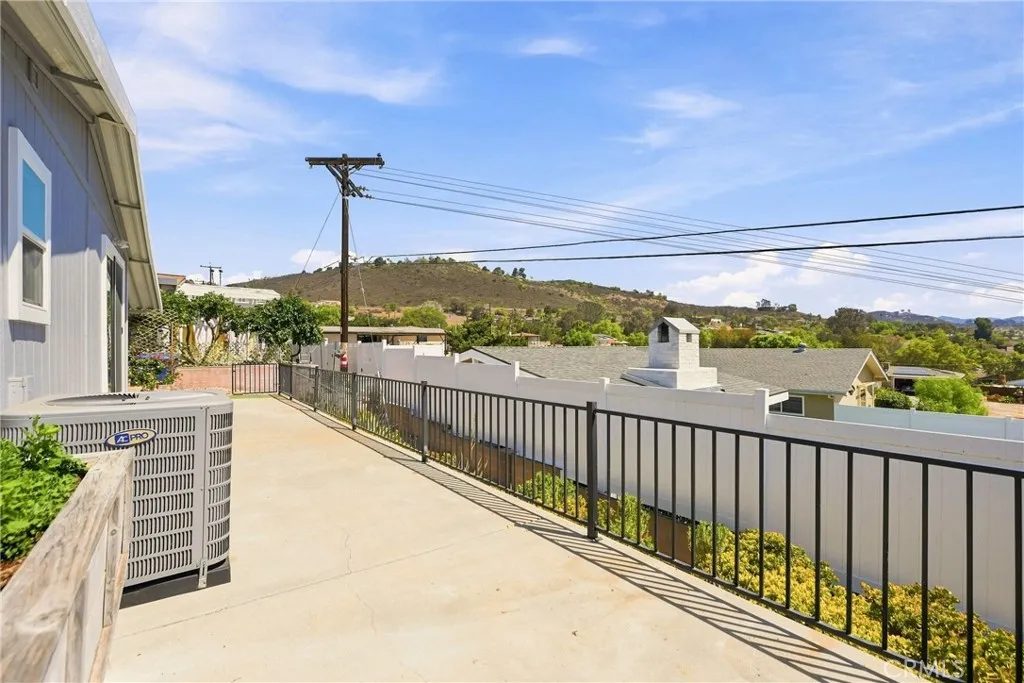 https://cdn.realtyfeed.com/cdn/127/307062560/fae7fca2bca49da27c813fa738897f06.webp