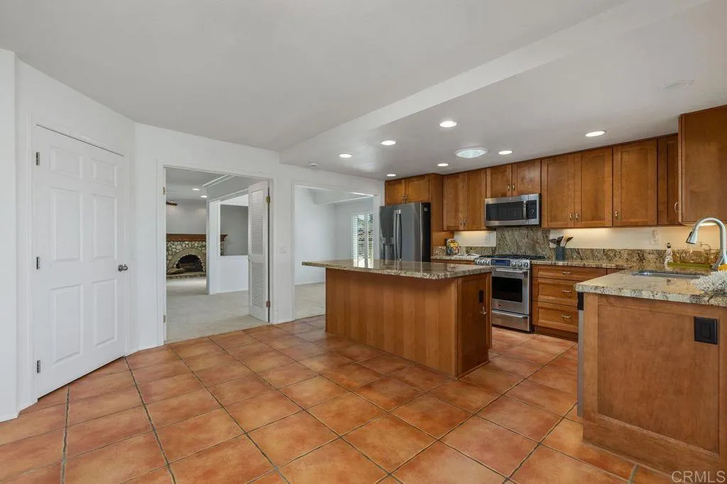 https://cdn.realtyfeed.com/cdn/127/307062587/639d3ada01481d5e080d0b77522a9493.webp