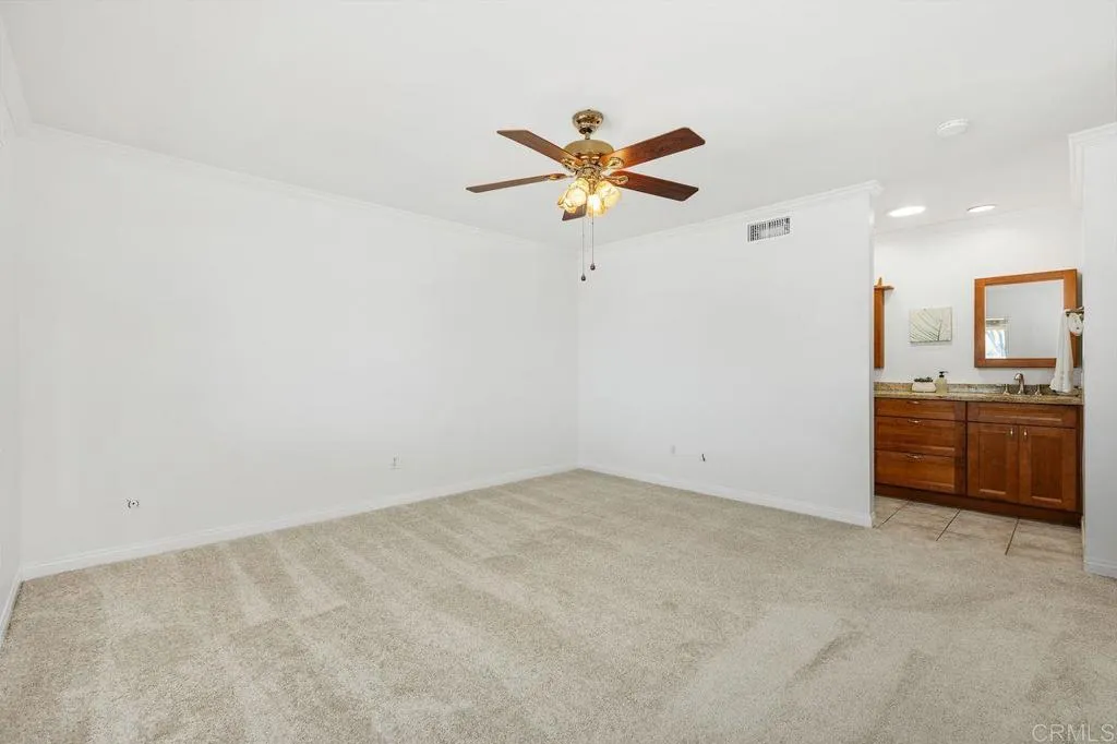 https://cdn.realtyfeed.com/cdn/127/307062587/ed80d0c59f57df2d71350023cadd2676.webp