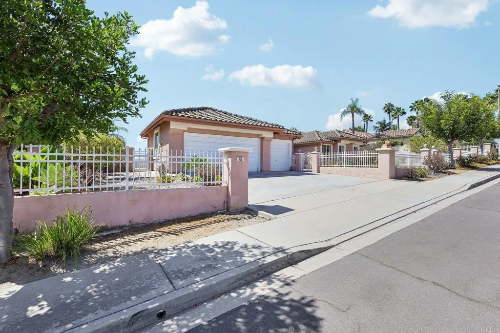 638 Cantara Lane, Vista, CA 92081 - Photo 3 of 74, Vista, CA
