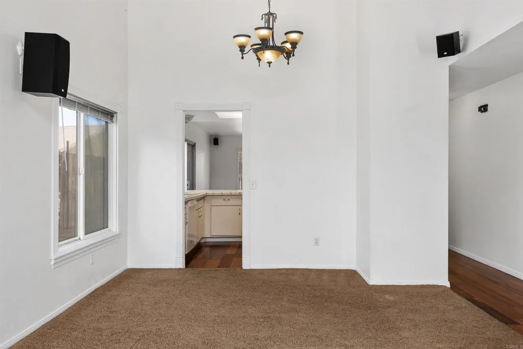 https://cdn.realtyfeed.com/cdn/127/307062609/5e71374090f7f4f320570c0aa30f16a0.webp