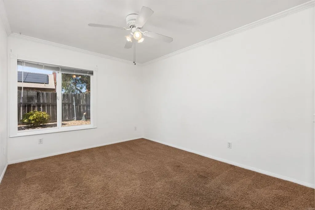 https://cdn.realtyfeed.com/cdn/127/307062609/5f0423be72d22abeaf438e620a036176.webp
