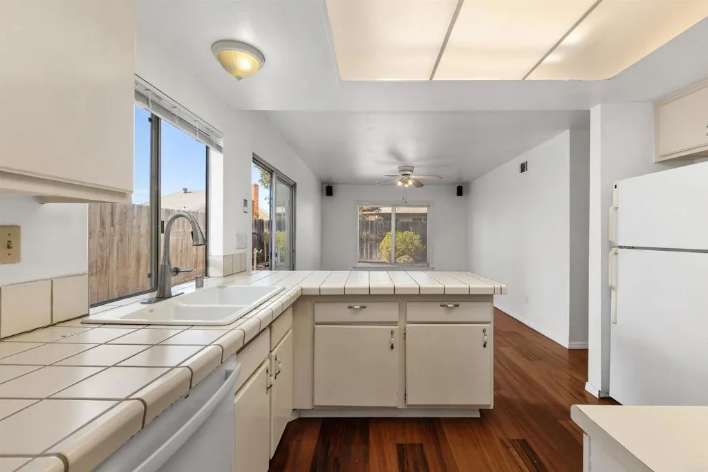 https://cdn.realtyfeed.com/cdn/127/307062609/6a2e3e0e6a7a95fab3989752d48458dd.webp