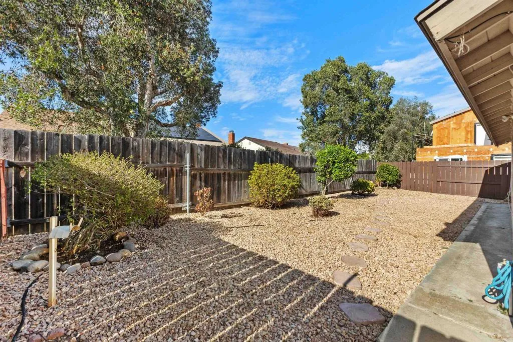 https://cdn.realtyfeed.com/cdn/127/307062609/86b1f7273b5a66d7dd68000db52d91c4.webp