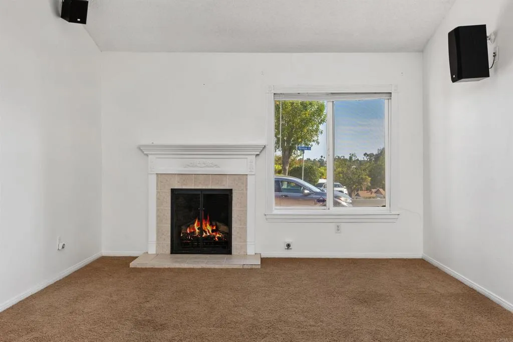 https://cdn.realtyfeed.com/cdn/127/307062609/94438ef79838043741079a0e9ca490bc.webp