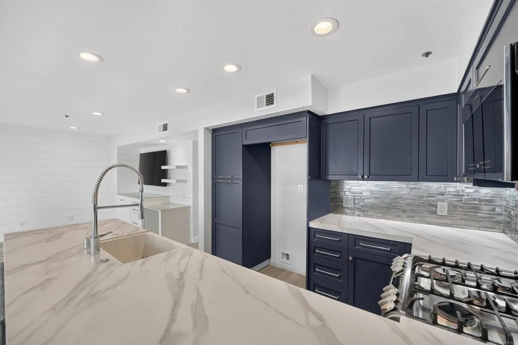 https://cdn.realtyfeed.com/cdn/127/307062647/582cb3be1f9ae7d9ba37ffd35fb27720.webp