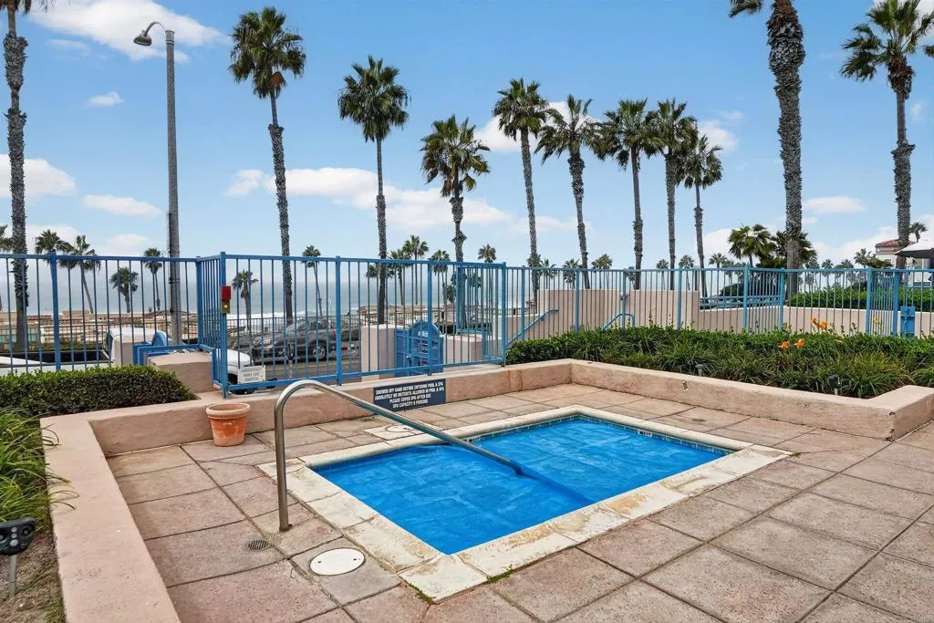https://cdn.realtyfeed.com/cdn/127/307062647/ccfdd5acbb6923465a1aad8e739e5259.webp
