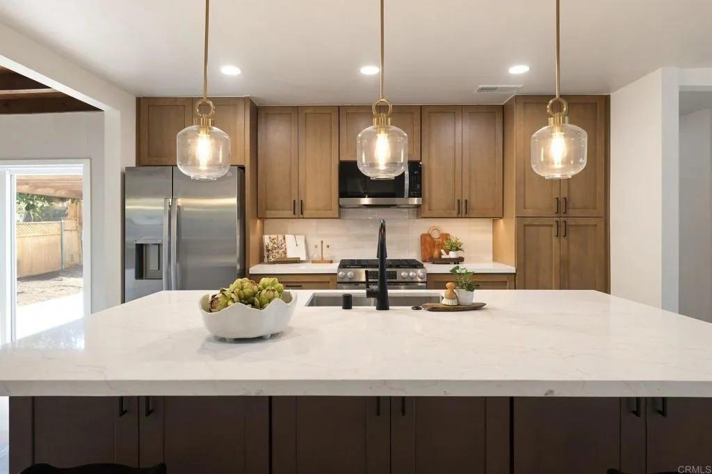 https://cdn.realtyfeed.com/cdn/127/307062681/445281020c4145ee4ace87e52a832ba8.webp