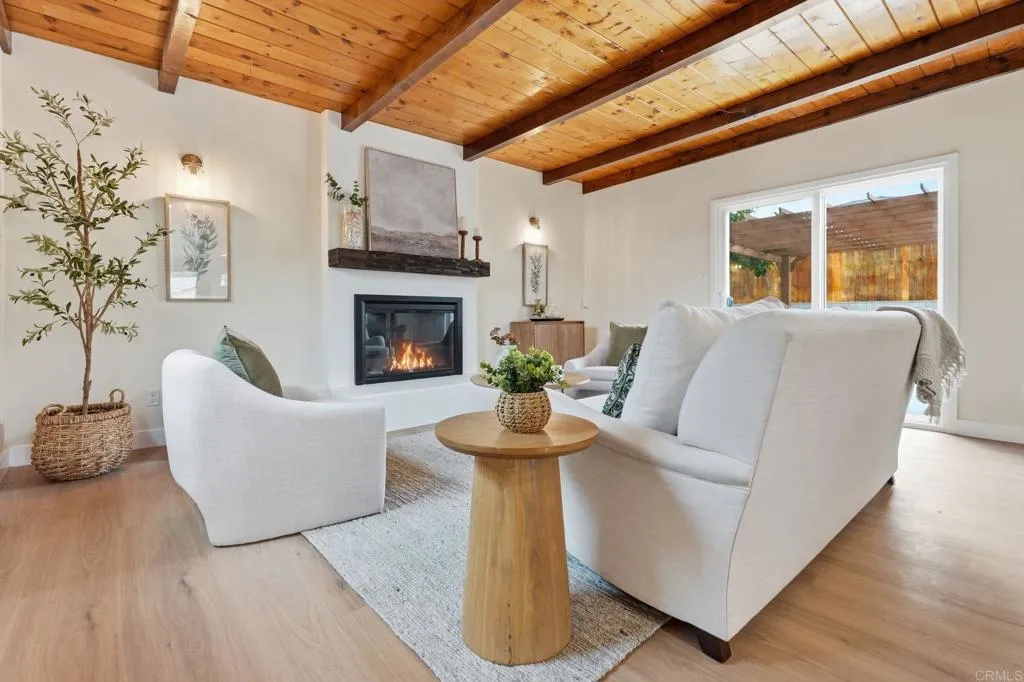 https://cdn.realtyfeed.com/cdn/127/307062681/45f2c4c4cac686d1a893bd7d1f4fe520.webp