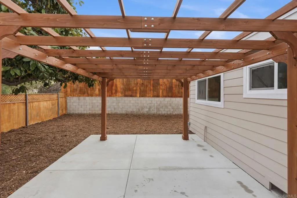 https://cdn.realtyfeed.com/cdn/127/307062681/9dee161dc7334703be05a217654aaa57.webp