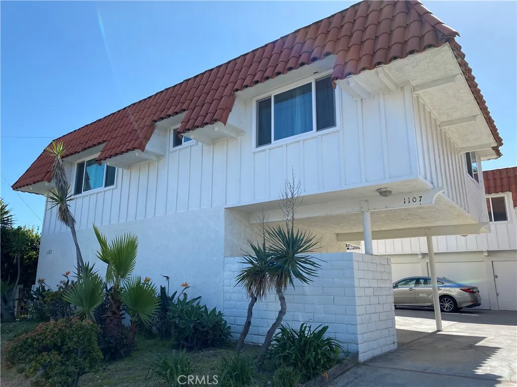1107 Buena Vista