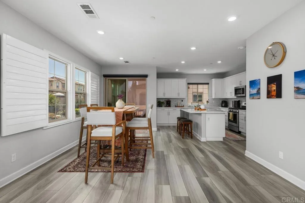 https://cdn.realtyfeed.com/cdn/127/307062707/048d3c03e451e192f32d918a62c70da1.webp