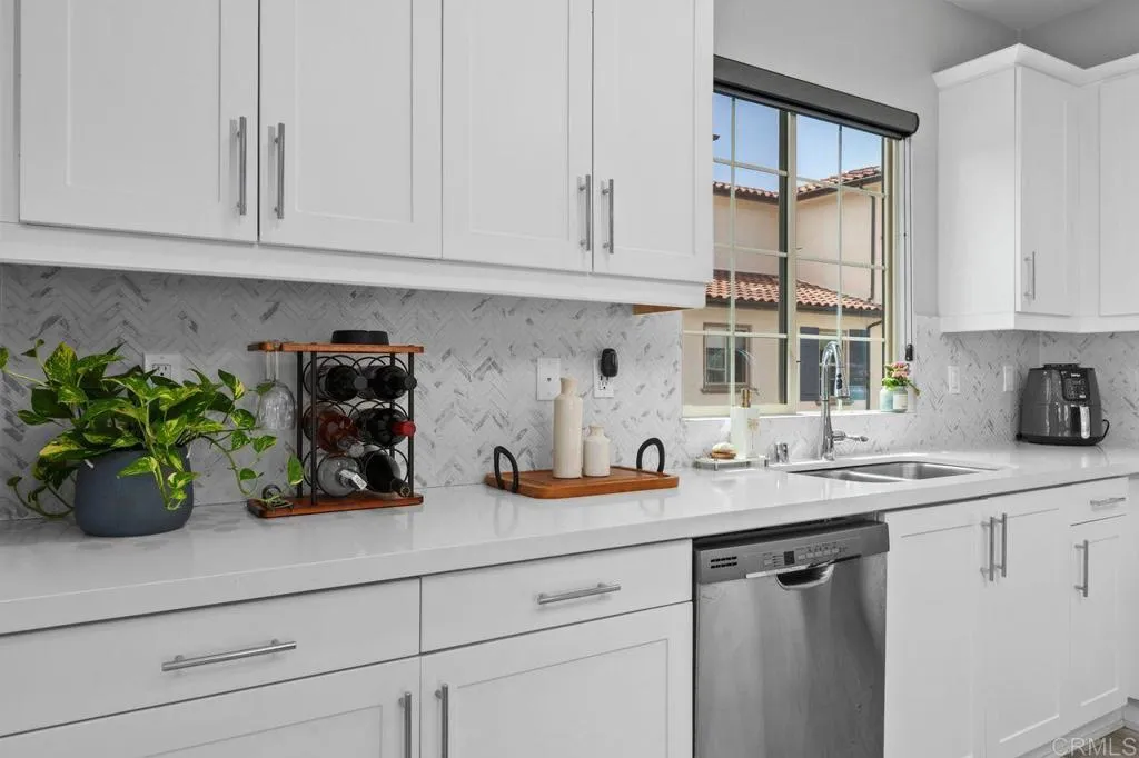 https://cdn.realtyfeed.com/cdn/127/307062707/14cc59ad410e628073d616d8c550df9d.webp