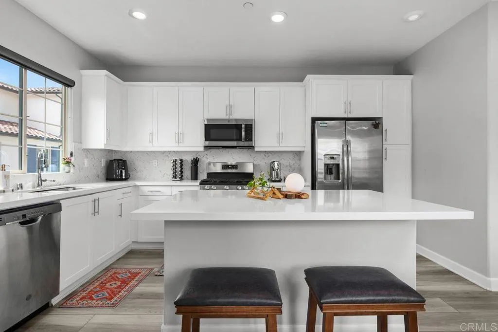 https://cdn.realtyfeed.com/cdn/127/307062707/1844c4517ec08f2dae455089b5bb972a.webp