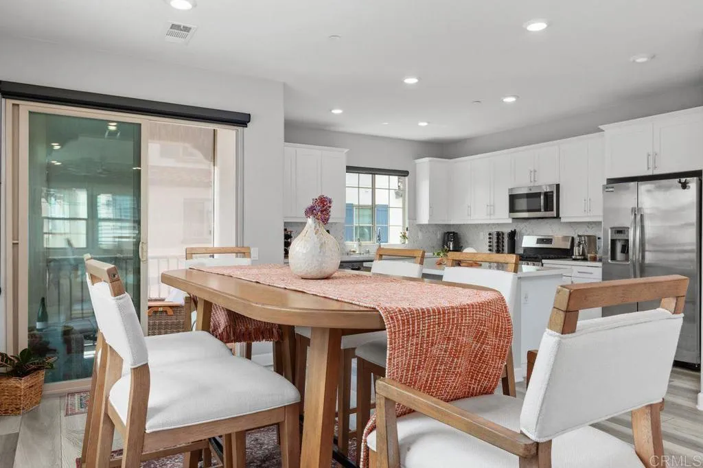 https://cdn.realtyfeed.com/cdn/127/307062707/43d97650822ce93b354a8a9a83a022d7.webp