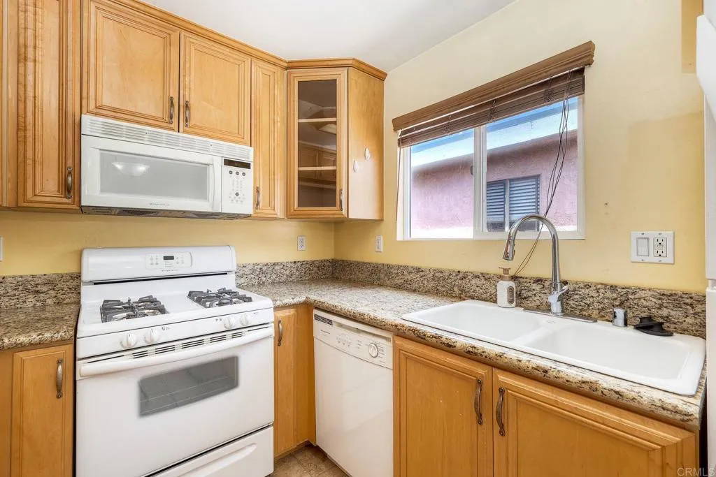 https://cdn.realtyfeed.com/cdn/127/307062712/10482d48468c6db3ccfe1ef9ba5953be.webp