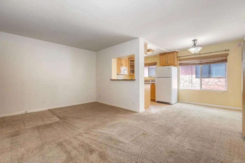 https://cdn.realtyfeed.com/cdn/127/307062712/288c99e646638fd24a9e79ae77b9d6fa.webp