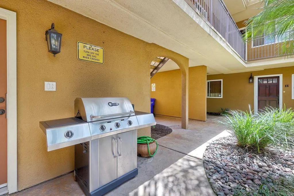https://cdn.realtyfeed.com/cdn/127/307062712/89a6a4904f4b7350dd51faac2c425426.webp