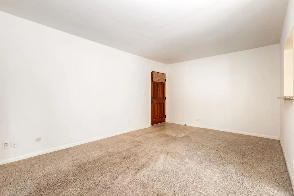 https://cdn.realtyfeed.com/cdn/127/307062712/92c128008af492441c9ce1b369333f12.webp