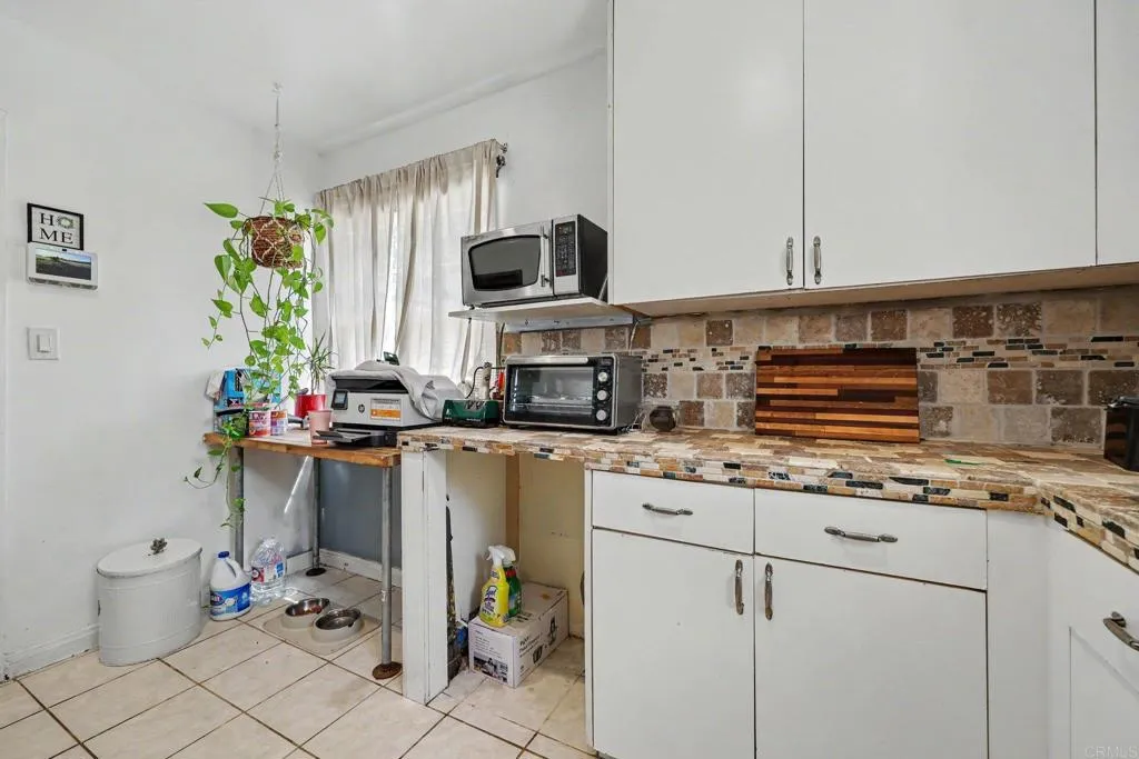 https://cdn.realtyfeed.com/cdn/127/307062716/19201d34a7394aa1284f58bd63bd97a3.webp