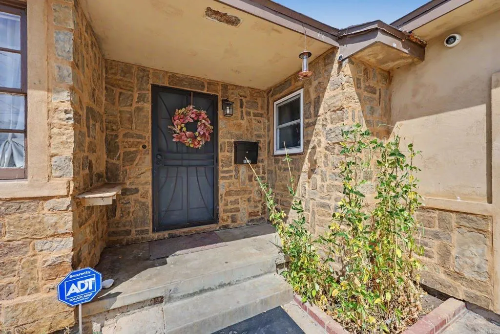 https://cdn.realtyfeed.com/cdn/127/307062716/5052ea9bc2aa3dba260b6b21800465ea.webp