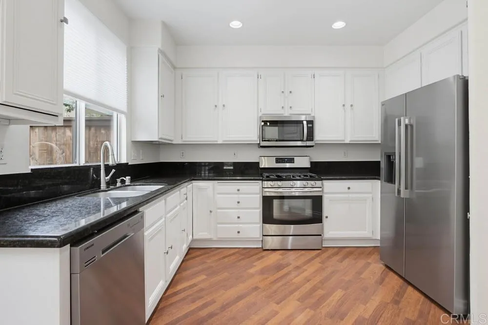 https://cdn.realtyfeed.com/cdn/127/307062750/1df811e6ee6f51434ec4dbe3700e8e6d.webp