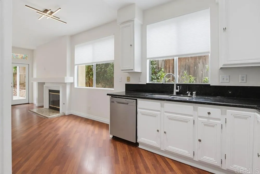 https://cdn.realtyfeed.com/cdn/127/307062750/832dbe431d7e8fcf98dcf233edc3af11.webp