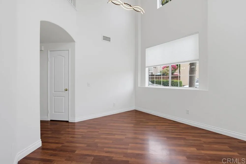 https://cdn.realtyfeed.com/cdn/127/307062750/9b716cfeb872afa26d1b2d89bc1a9a5c.webp