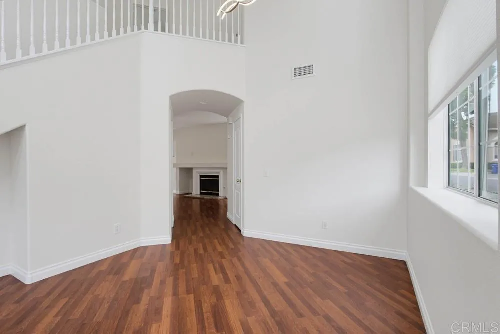https://cdn.realtyfeed.com/cdn/127/307062750/c12c5097ad4fc7c637fa0d8754481dae.webp