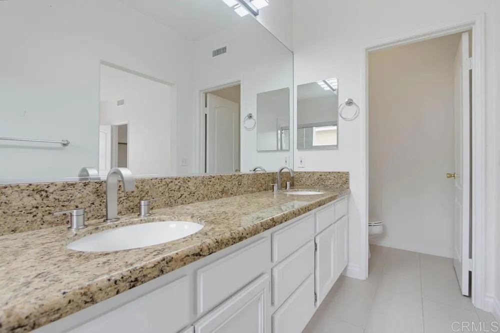 https://cdn.realtyfeed.com/cdn/127/307062750/e0ae84f2dfdfeed5c5ef2ddfe09aa5b6.webp