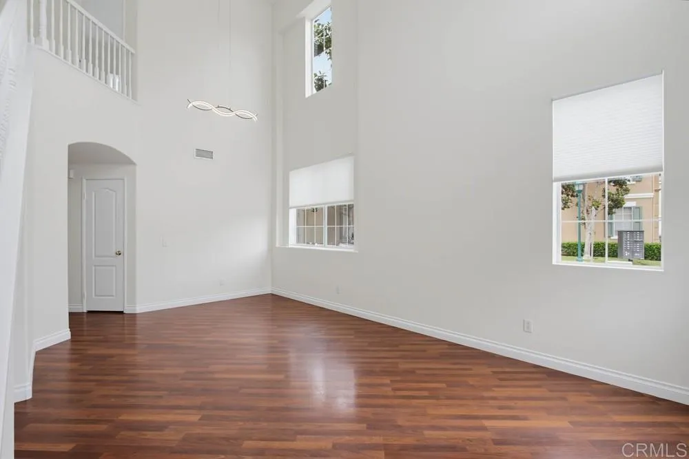 https://cdn.realtyfeed.com/cdn/127/307062750/f97f8ccc6143045222f025e642ff2866.webp