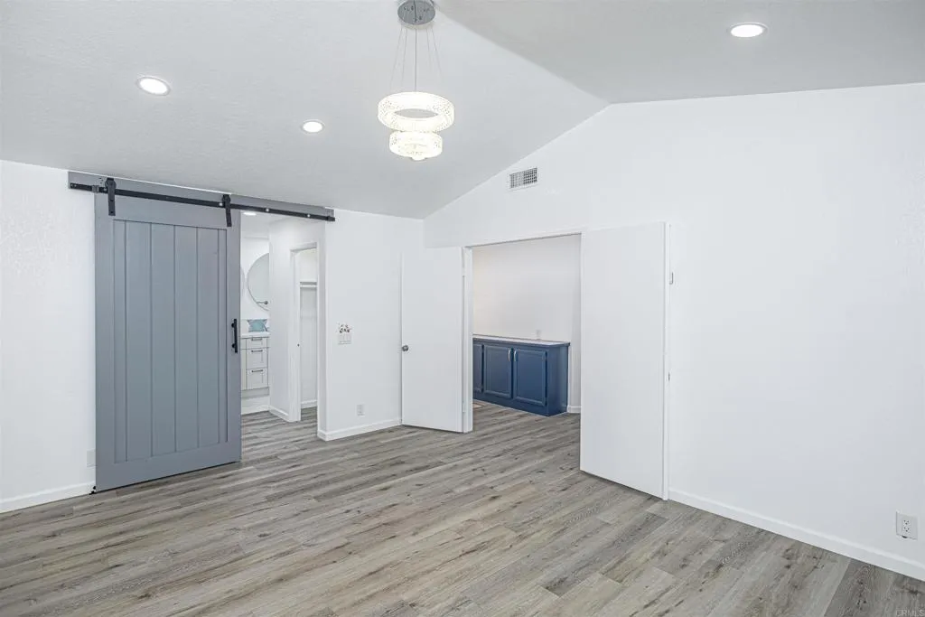 https://cdn.realtyfeed.com/cdn/127/307062758/2e2cc9b32e987260dc81a9e9e132f19d.webp