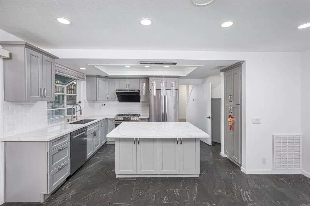 https://cdn.realtyfeed.com/cdn/127/307062758/74684bd8fcece929b19ec86bee586d36.webp