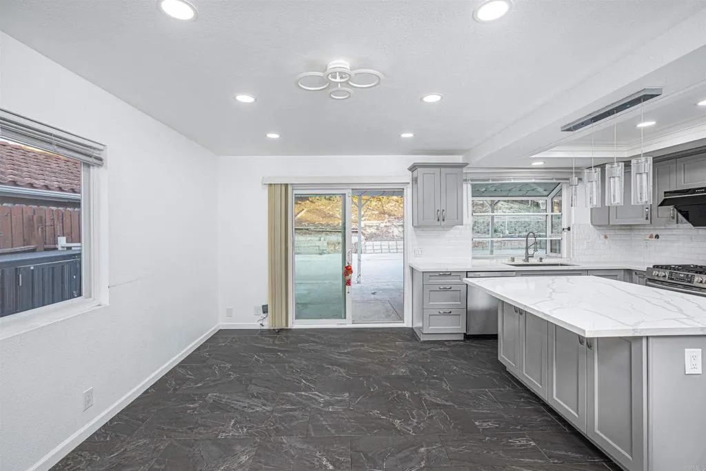 https://cdn.realtyfeed.com/cdn/127/307062758/8e935268a17576accc0e770eaad95a0d.webp