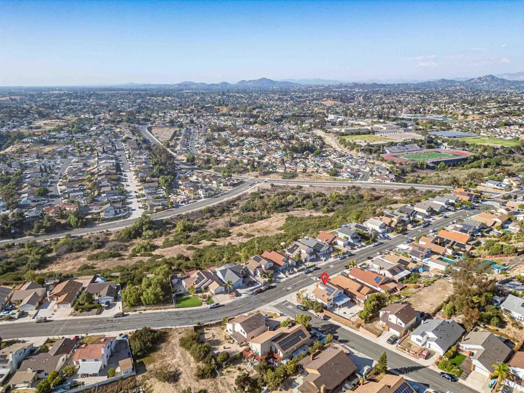 https://cdn.realtyfeed.com/cdn/127/307062758/913c469253d083eb5c33f2ac49a62086.webp