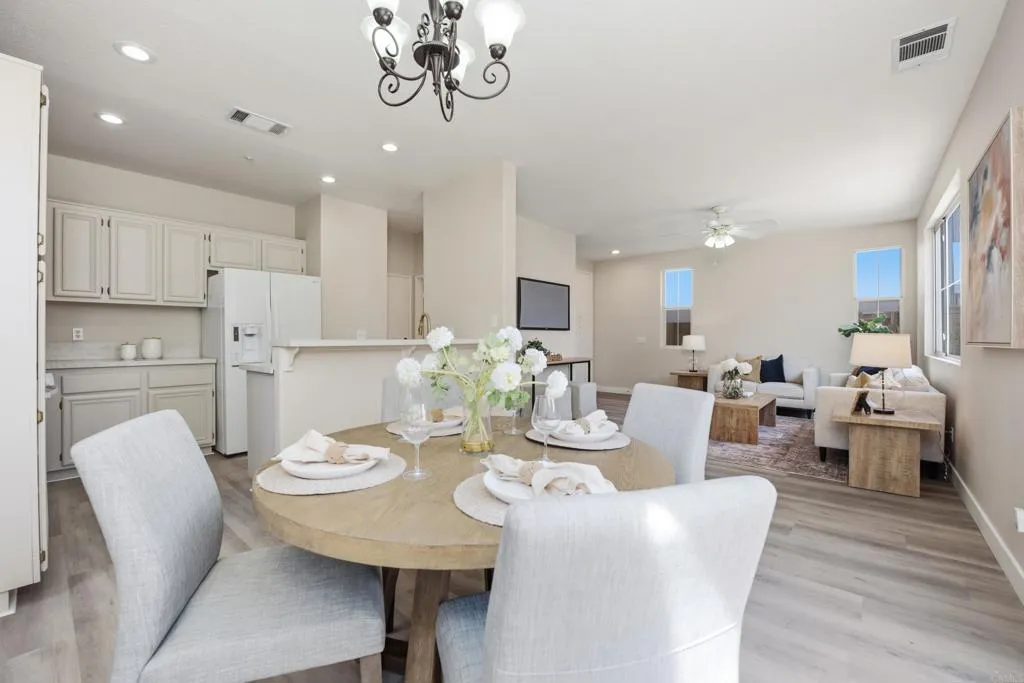 https://cdn.realtyfeed.com/cdn/127/307062773/76c4983f346fc034f8969c40e1e54721.webp