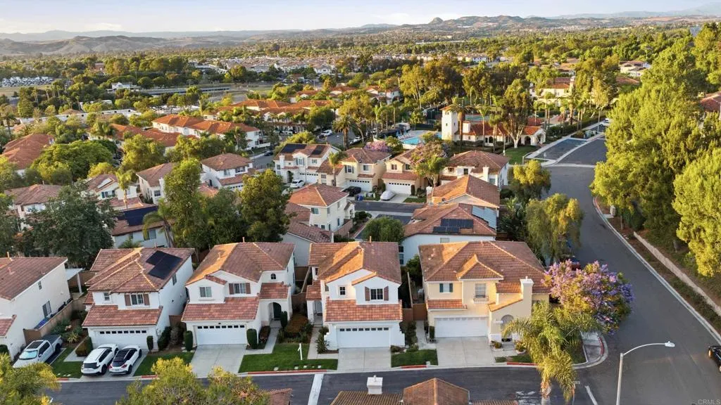 https://cdn.realtyfeed.com/cdn/127/307062773/972e8fc9d3eed4e897168373fe151dab.webp