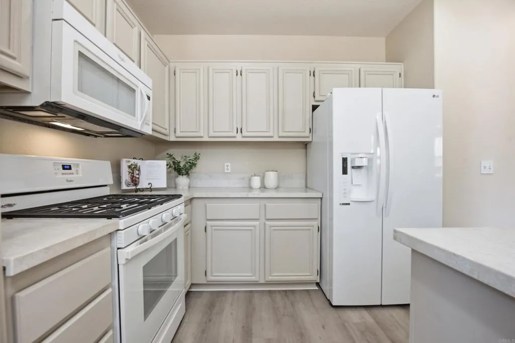 https://cdn.realtyfeed.com/cdn/127/307062773/b1cca82b0bf13ad2f5ed0fba9c2971b1.webp