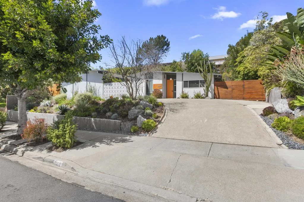 https://cdn.realtyfeed.com/cdn/127/307062854/936131e085b9899741bf7ef19284b9e6.webp