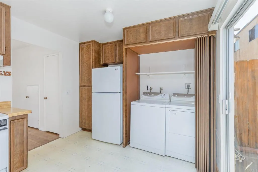 https://cdn.realtyfeed.com/cdn/127/307062870/407ffe27f36447b713537dedf671d175.webp