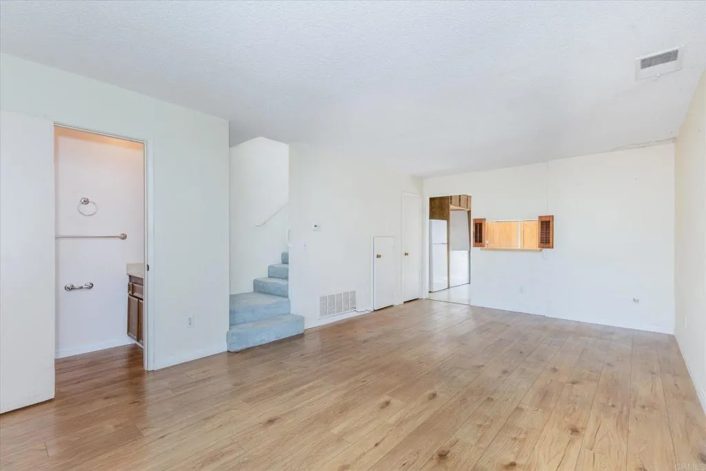 https://cdn.realtyfeed.com/cdn/127/307062870/99a14ea707edaad08f092c910e554751.webp