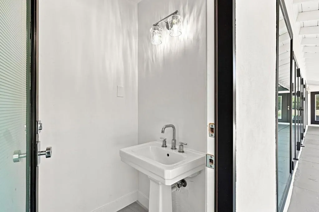 https://cdn.realtyfeed.com/cdn/127/307062874/2a8b8d26e445840b0693c21b3d164d3a.webp