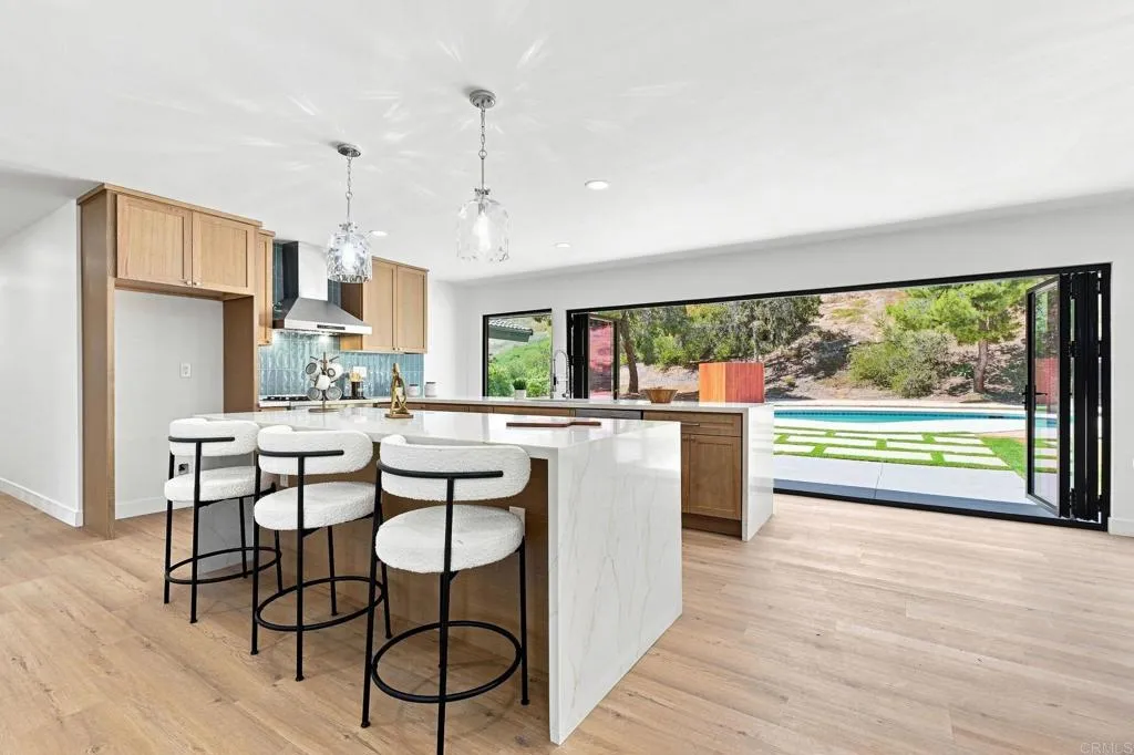 https://cdn.realtyfeed.com/cdn/127/307062874/73335000476f2ce081804963c76e34e4.webp