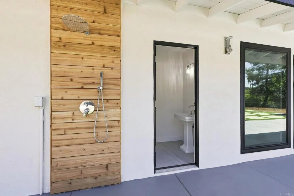https://cdn.realtyfeed.com/cdn/127/307062874/f6062de23d2acc7817b38eea42a925e2.webp