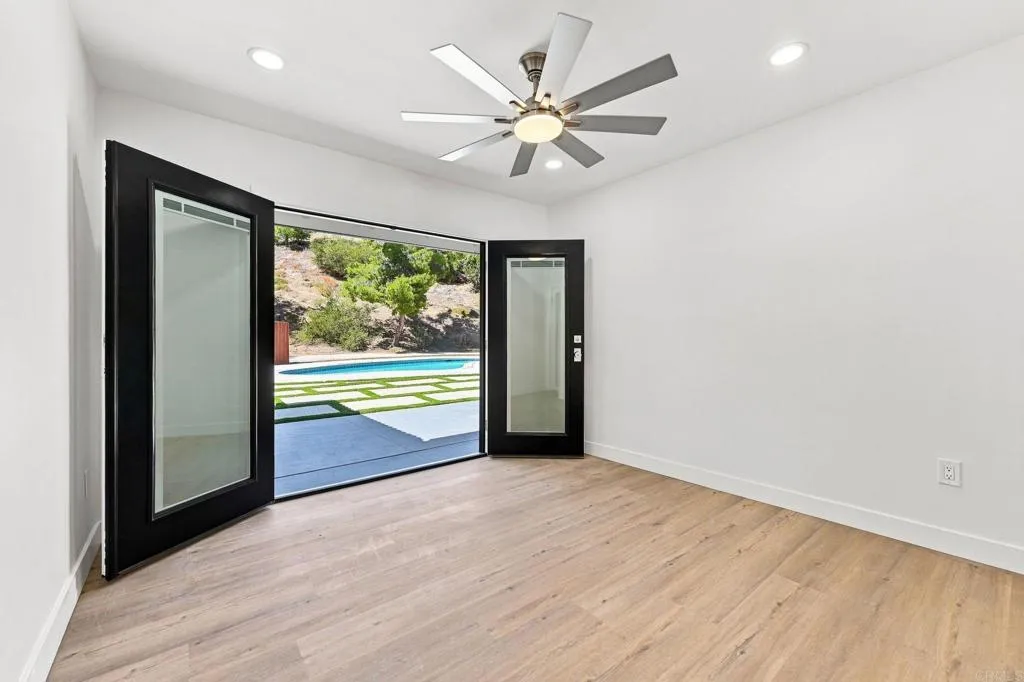 https://cdn.realtyfeed.com/cdn/127/307062874/ff38b2e0e07fbf317382b3a4020c38b9.webp