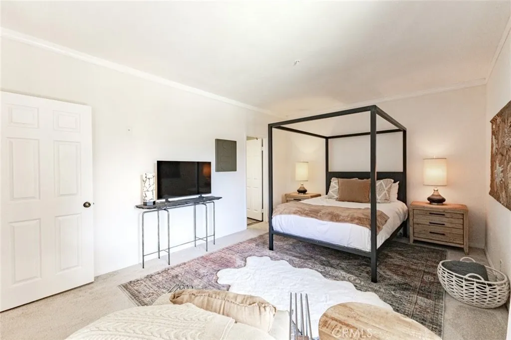 https://cdn.realtyfeed.com/cdn/127/307062961/10d48c7bbba94f10e82cf2f5c478a710.webp