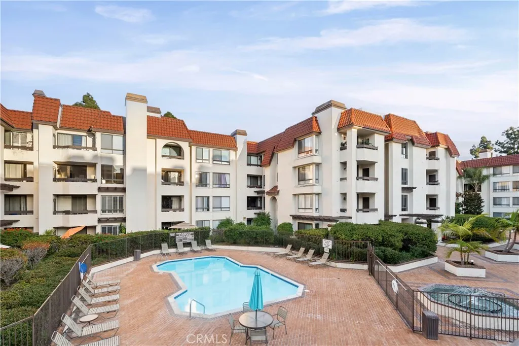 https://cdn.realtyfeed.com/cdn/127/307062961/a99dae7329dd9281541d211ee67cf65d.webp