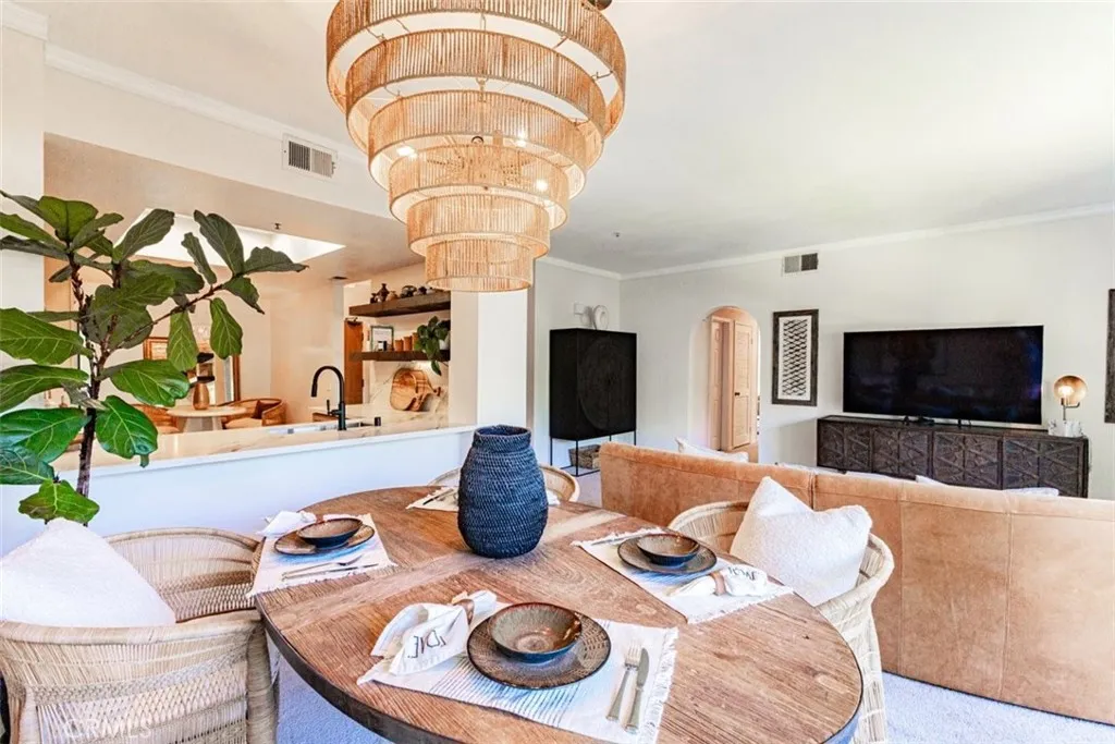 https://cdn.realtyfeed.com/cdn/127/307062961/f0f77ac347f798fed15af2af39b9f508.webp
