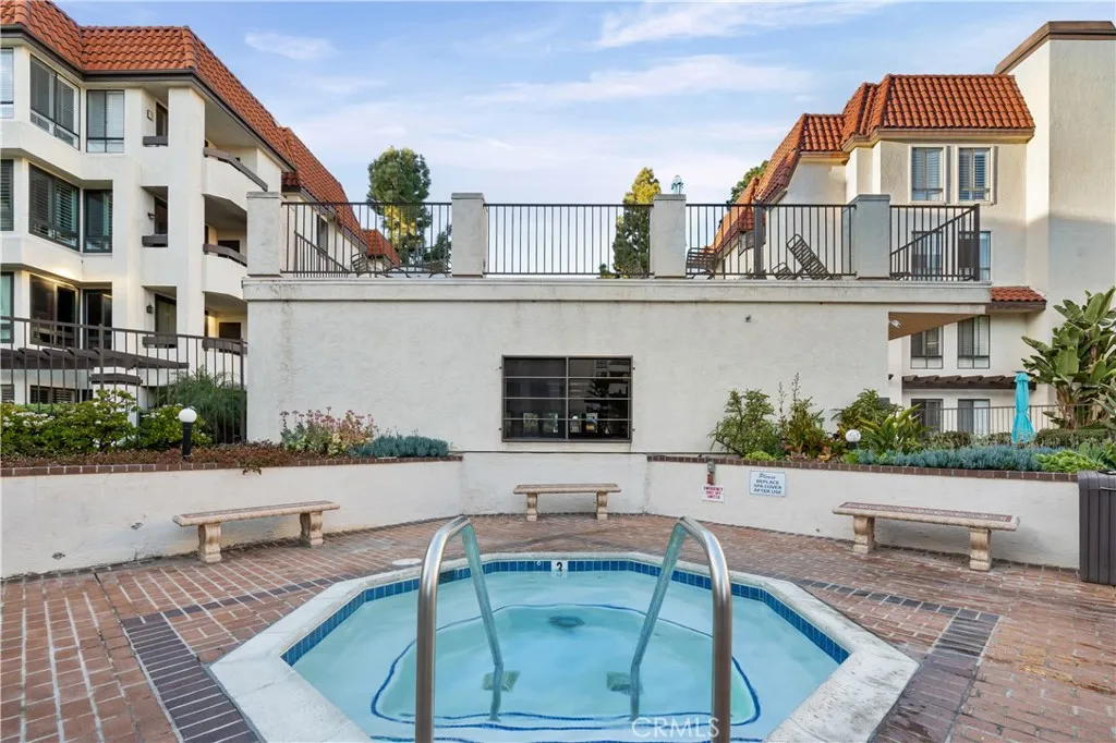 https://cdn.realtyfeed.com/cdn/127/307062961/f5836e4ef81953d4c9a40fac9e56b3df.webp