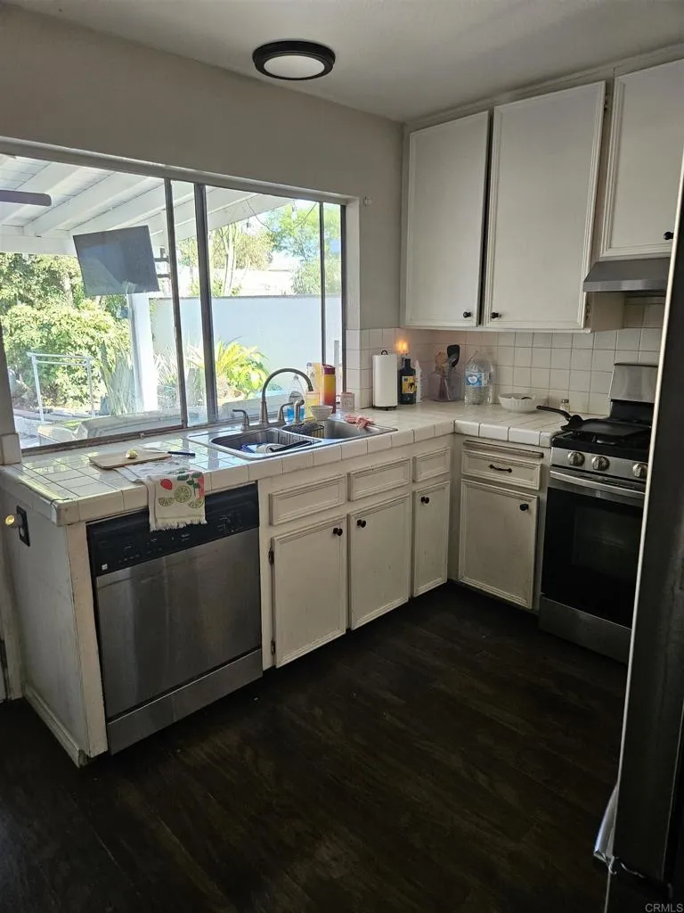 https://cdn.realtyfeed.com/cdn/127/307063085/bea53246bef17714b63dced93c3c4a10.webp